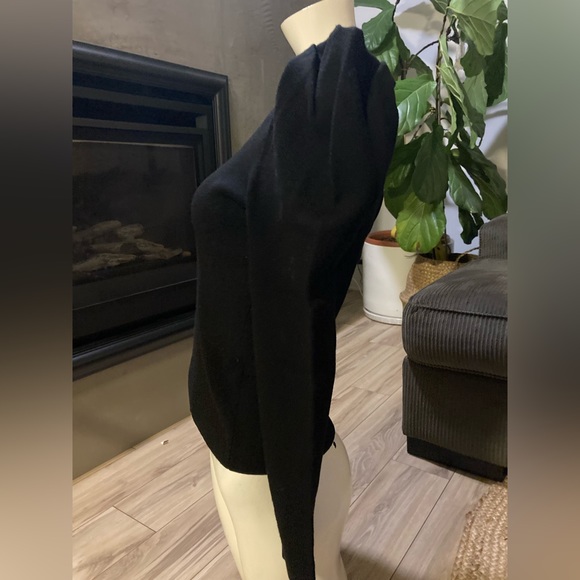 Puff shoulder top - Picture 4 of 7